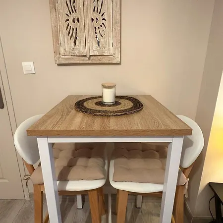 Appartement Cosy Avec Cour Privée Fleury (Aude)