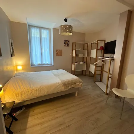Cosy Avec Cour Privée Appartement *